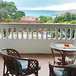 Apartment Dom-el Real 1 -