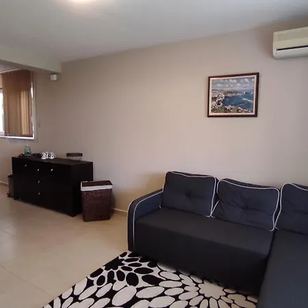 Dom-el Real 1 - Święty Włas