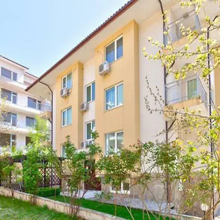 Apartament Dom-el Real 1 - *
