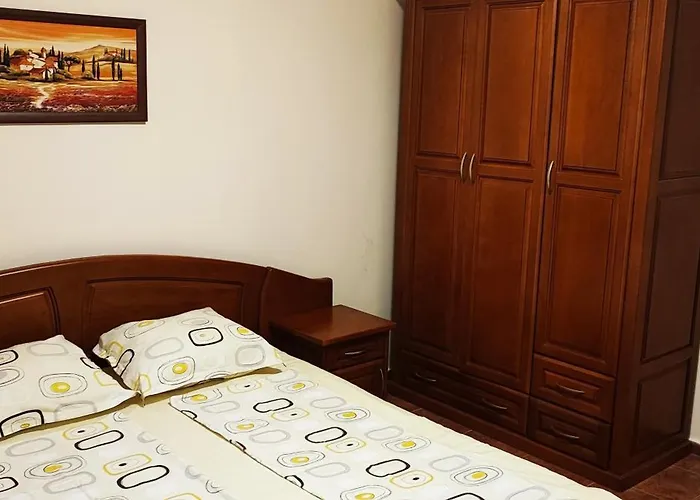 Dom-el Real 1 - Święty Włas